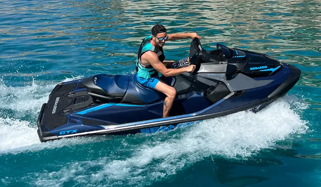 jet-ski-rental-ibiza-sea-doo-gtx-170-01.webp