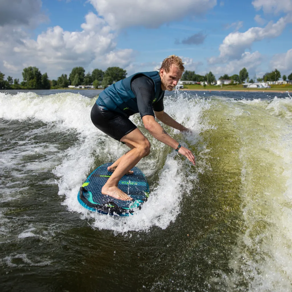 252325001-actionshot-5-big.webp