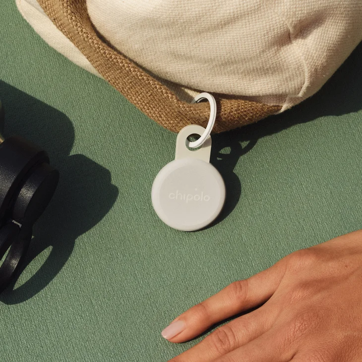 Chipolo LOOP Rechargeable Tracking Tag