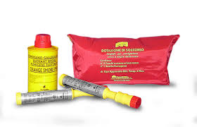 Set Flares 3Miles, Flares kit with Lalizas Bag (Distress Signals) S Registration