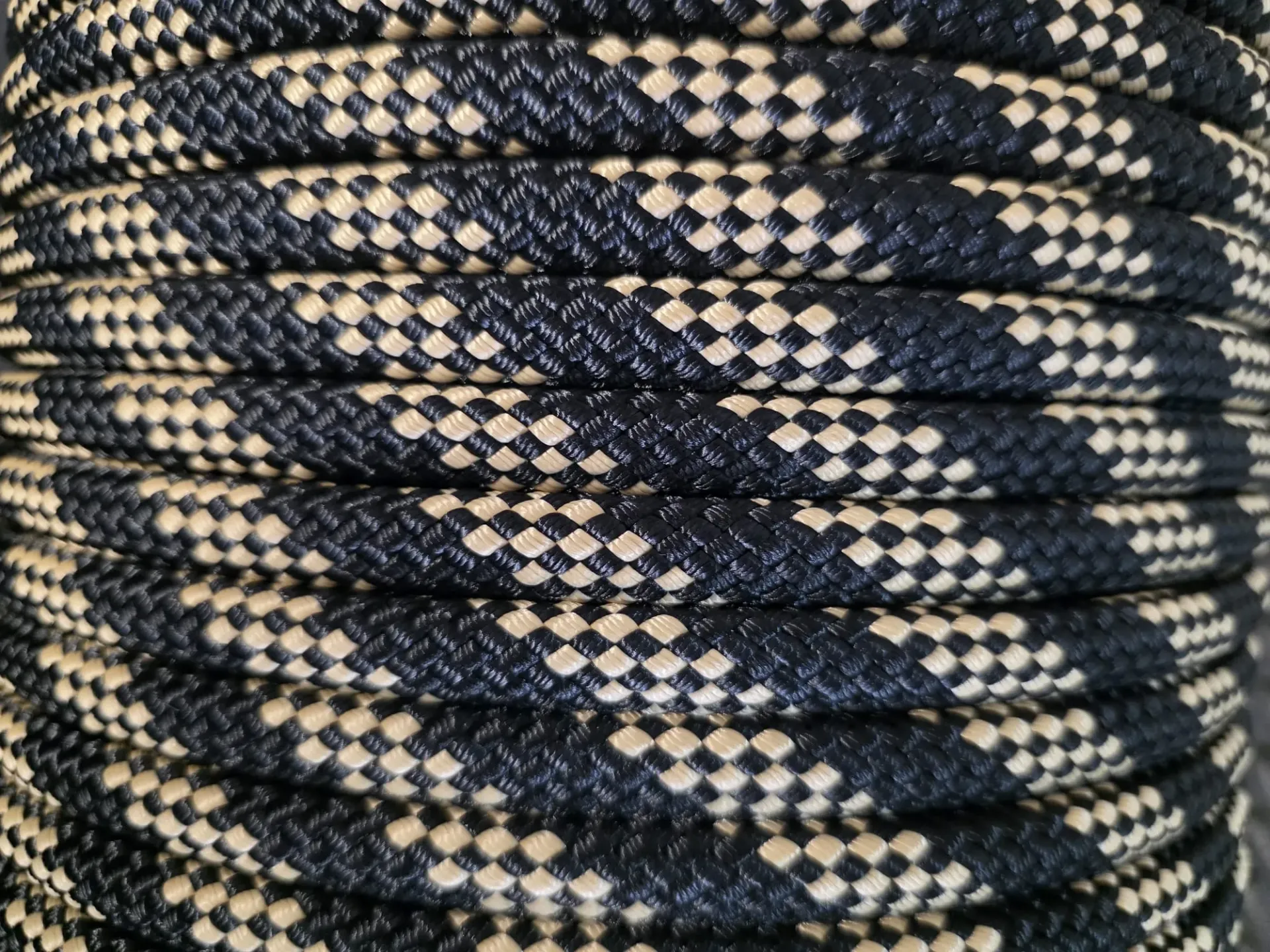 [07012-BK] REGATTA ROPE EYRE 12MM BLACK/BEIGE